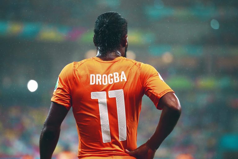 Berita Bola Hari Ini Edisi 10 November 2018 -Drogba Pensiun, Aubameyang Jadi Pemain Terbaik Bulan Oktober-