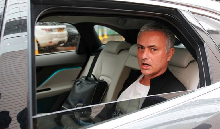 Berita Hari Ini 19 Desember 2018: Serba-Serbi Pemecatan Mourinho, Messi Golden Shoe Kelima, City ke Semifinal, Dortmund Kalah Perdana, Dan Sebagainya…