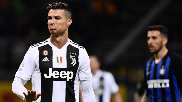 Berita Bola Hari Ini 29 April 2019: Ronaldo Cetak Gol Ke 600, Sarri Akan Bertahan, Gelar Liga Ke 10 Messi Untuk Barcelona