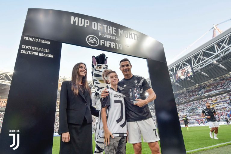 Berita Bola Hari Ini 19 Mei 2019: Lionel Messi Pecahkan Rekor, Ronaldo Jadi Yang Terbaik Di Serie A, Ole Restui Transfer Pogba Ke Real Madrid