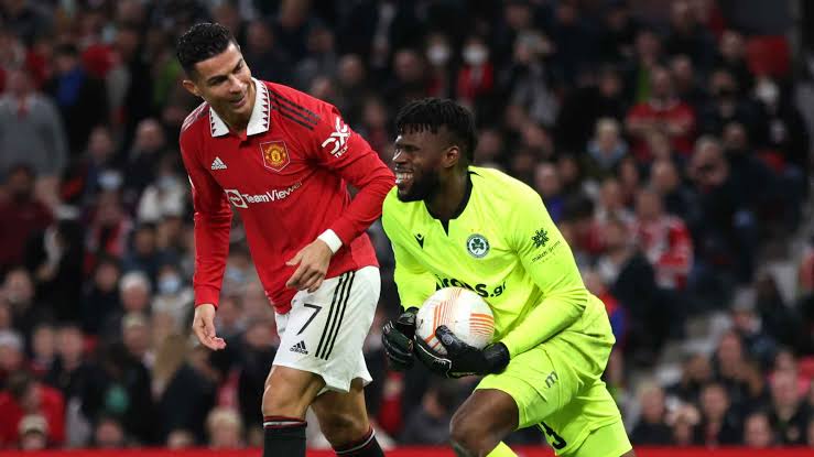 Bikin Frustasi! Penampilan Kiper Omonia Gagalkan 12 Tendangan MU