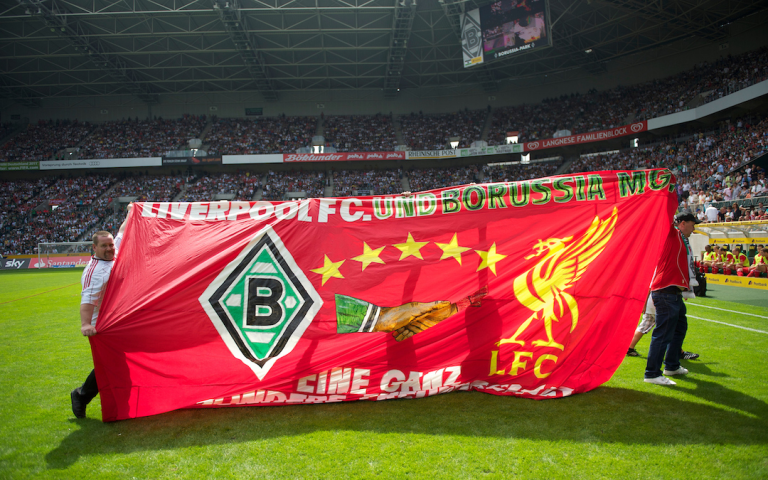 Unik! Fans Dua Klub Beda Negara Ini Ternyata Bersahabat
